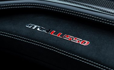 Ferrari GTC4 Lusso V12 25