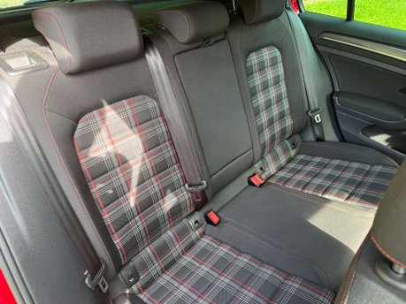 Volkswagen Golf 2.0 Golf GTi TSi Semi-Auto 5dr 41