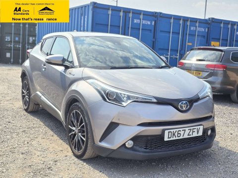 2017 Toyota C-HR thumbnail 4