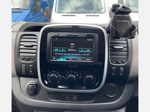 Renault Trafic 1.6 dCi ENERGY 27 Sport Nav Panel Van 5dr Diesel Manual SWB Standard Roof E 30