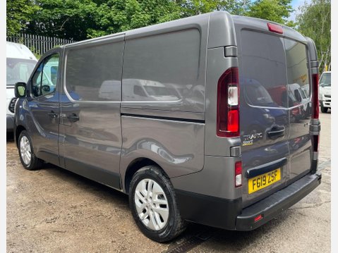 Renault Trafic 1.6 dCi ENERGY 27 Sport Nav Panel Van 5dr Diesel Manual SWB Standard Roof E 13