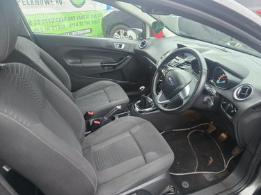 Ford Fiesta ZETEC 4