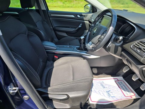 Renault Megane 1.2 TCe Iconic Sport Tourer Euro 6 (s/s) 5dr 19