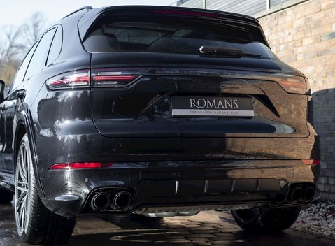 Porsche Cayenne Turbo 28
