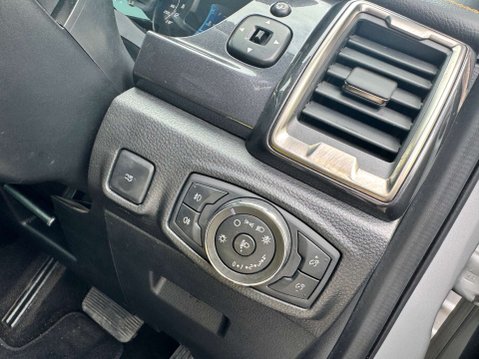 Ford Ranger 2.0 EcoBlue Wildtrak Pickup Double Cab 4dr Diesel Auto 4WD Euro 6 (s/s) (21 35