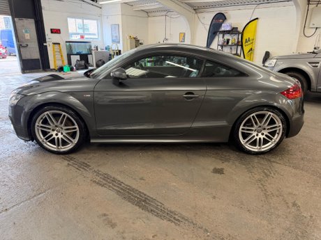 Audi TT 2.0 TFSI S line Euro 5 (s/s) 3dr 5