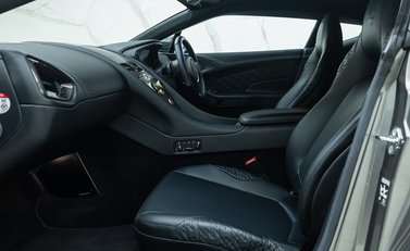 Aston Martin Vanquish ZAGATO 18