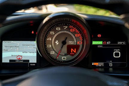Ferrari GTC4 Lusso T V8 16