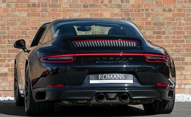Porsche 911 (991.2) Targa 4 GTS 3