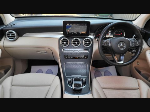Mercedes-Benz GLC GLC 220 D 4MATIC SPORT PREMIUM PLUS 7