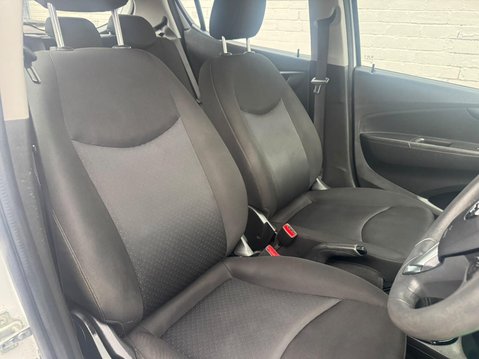 Vauxhall Viva 1.0i SE Euro 6 5dr (a/c) 10