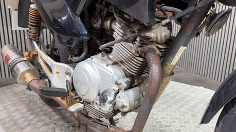 Yamaha YBR 125 2012 PROJECT LEARNER BIKE SPARES OR REPAIR 125CC 28