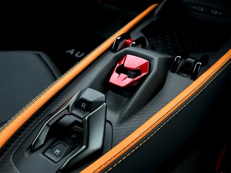 Lamborghini Revuelto V12 66