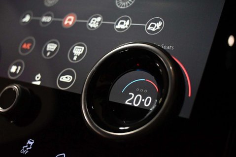 Land Rover Range Rover Velar R-DYNAMIC SE 30