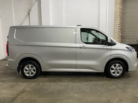 Ford Transit Custom 320 LIMITED L1H1 P/V 4