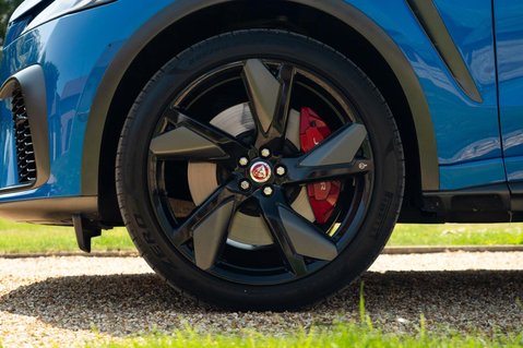 Jaguar F-Pace 5.0 P550 V8 SVR Quickshift AWD Euro 6 (s/s) 5dr 16