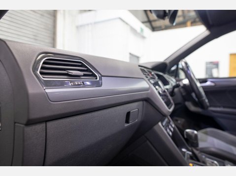 Volkswagen Tiguan 1.5 TSI EVO R-Line Tech DSG Euro 6 (s/s) 5dr 55