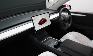 Tesla Model Y RWD Comfort Suspension White Interior Multi Coat Red One Owner Pristine 19