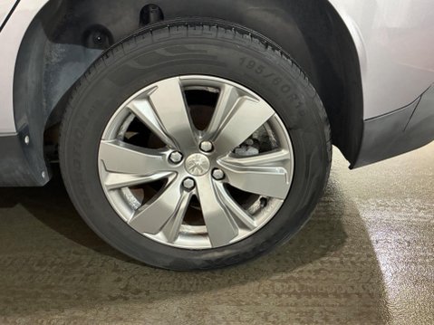 Peugeot 2008 1.2 PureTech Active Euro 6 5dr 37