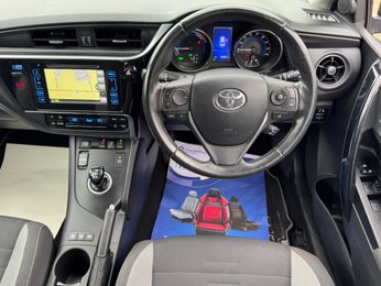 Toyota Auris 1.8 VVT-h Business Edition Touring Sports CVT Euro 6 (s/s) 5dr (Safety Sens