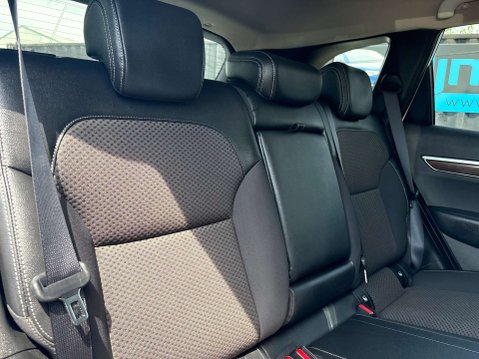Renault Koleos 2.0 Blue dCi Iconic SUV 5dr Diesel X-Trn A7 4WD Euro 6 (s/s) (190 ps) 44