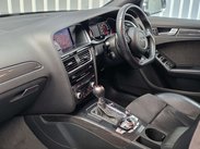 Audi RS4 4.2 FSI V8 Estate 5dr Petrol S Tronic quattro Euro 5 (450 ps) 8
