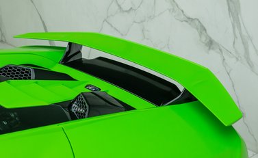 Lamborghini Huracan TECNICA 33