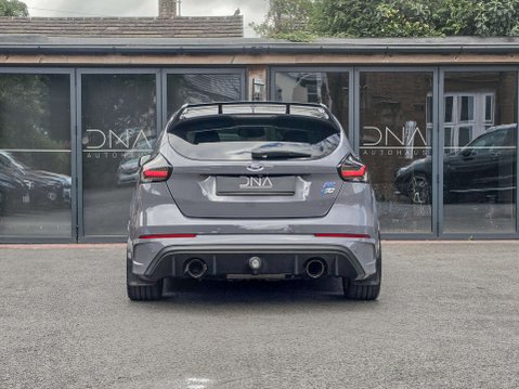 Ford Focus 2.3 Focus RS 4WD 5dr 10