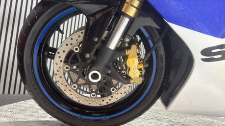 Suzuki GSX-R 2005 28K NEW MOT SERVICED WARRANTY 600CC SUPER SPORT GIXXER 38