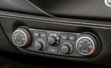 Ferrari 488 Spider 20