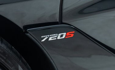McLaren 720S Spider 38