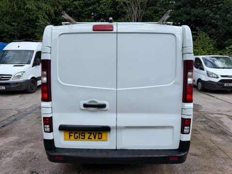 Renault Trafic 1.6 dCi ENERGY 27 Sport Nav Panel Van 5dr Diesel Manual SWB Standard Roof E 12