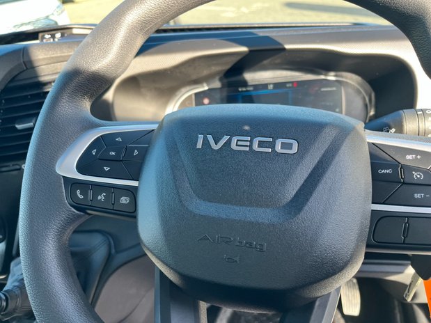 Iveco Daily Daily 35C14 2.3 Business Tipper 8
