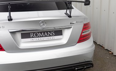 Mercedes-Benz C63 AMG Black Series 25