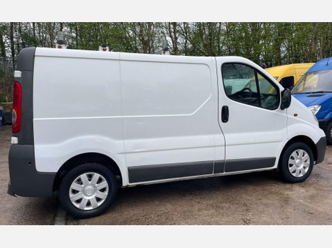 Vauxhall Vivaro 2.0 2700 CDTi FWD L1 4dr 8