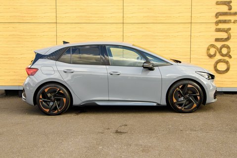 Cupra Born V3 10