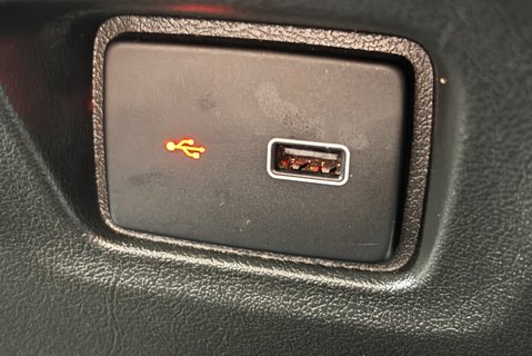 Peugeot Boxer 165ps BlueHDi 335 Drop & Go Low Floor Traffic Management - Toolbox 23