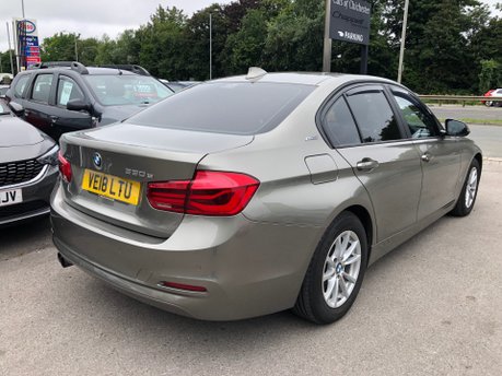 BMW 3 Series 330E SE Automatic Hybrid 59000m Service History & Leather 11