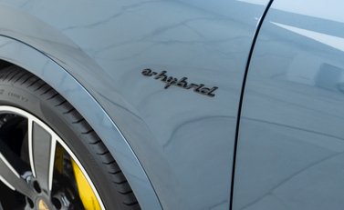 Porsche Cayenne TURBO S E-HYBRID 26