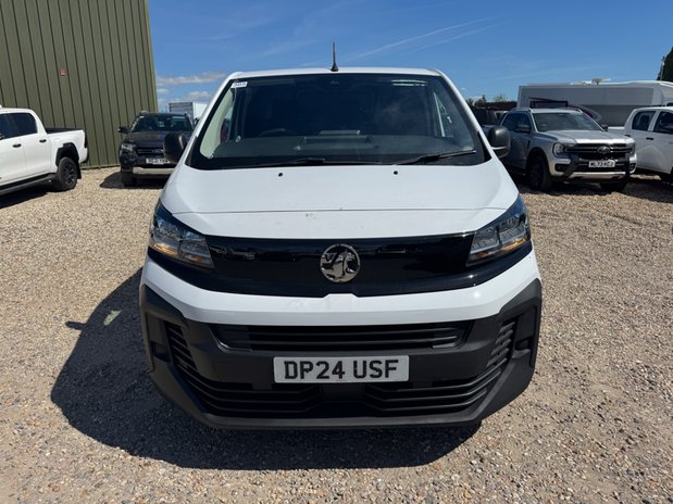 Vauxhall Vivaro SWB L1H1 Low Roof Prime 2900 Sensors Air Con EURO 6 3