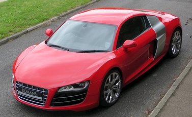 Audi R8 V10 8