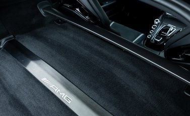 Mercedes-Benz AMG GT R Premium 39