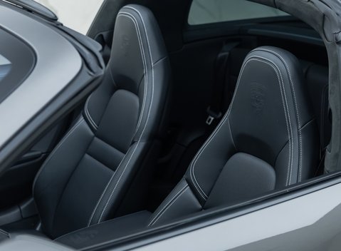 Porsche 911 Targa 4S (992) 37