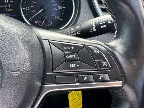 Nissan Qashqai 1.5 dCi Acenta Premium DCT Auto Euro 6 (s/s) 5dr 28