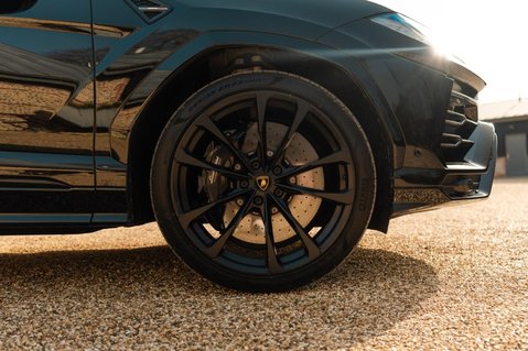 Lamborghini Urus 4.0 V8 BiTurbo Auto 4WD Euro 6 5dr 9