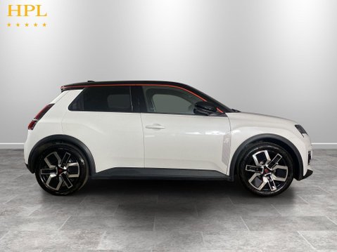 Renault 5 comfort range 52kWh techno Hatchback 5dr Electric Auto (150 ps) 1 Owner - 8