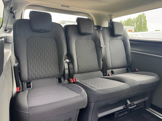 Ford Tourneo Custom Titanium Luxe | 9 Seater | L2 LWB | 320 | Euro 6 | £29083 + VAT 10