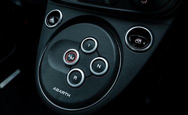 Abarth 695 Competizione 25