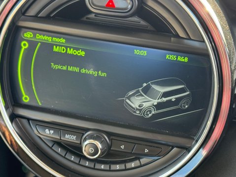Mini Hatch 2.0 Cooper S Euro 6 (s/s) 3dr 23