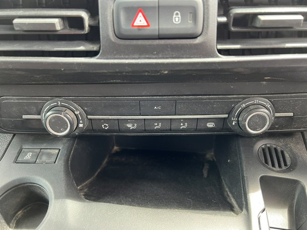 Vauxhall Combo LWB L2H1 Low Roof Air Con EURO 6 NO VAT 31